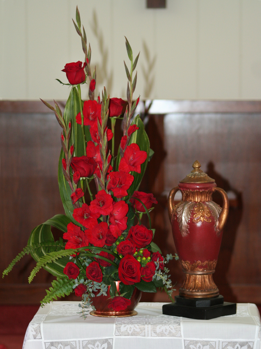 How To Incorporate Flowers With Funeral Urns Fsn Funeral Homes